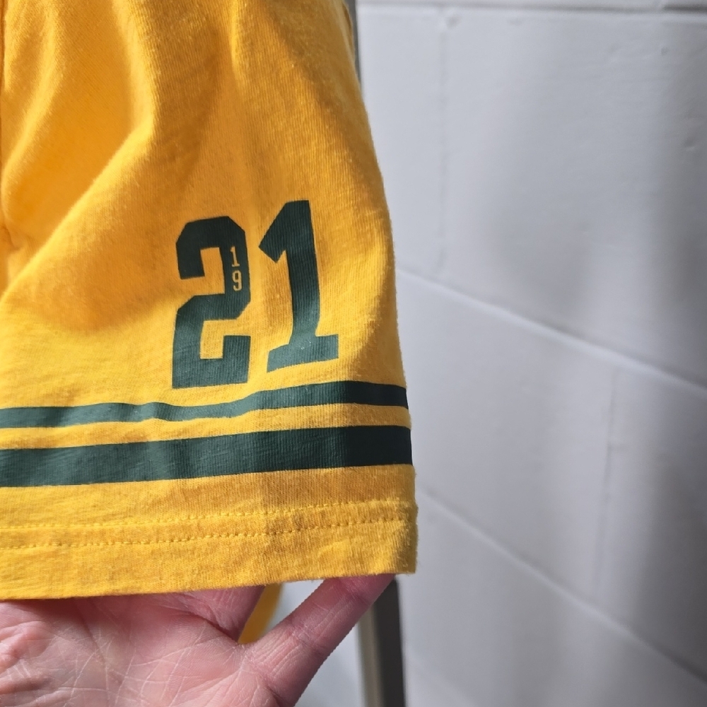 PINK Victoria's Secret Greenbay Packer Graphic Tee - Picture 7 of 16
